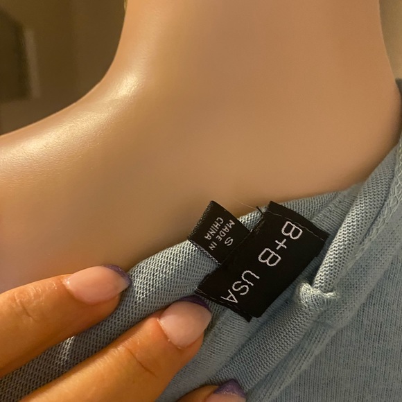 Super soft cardigan length from shoulder to hem 32”, new with no tags - Picture 5 of 5